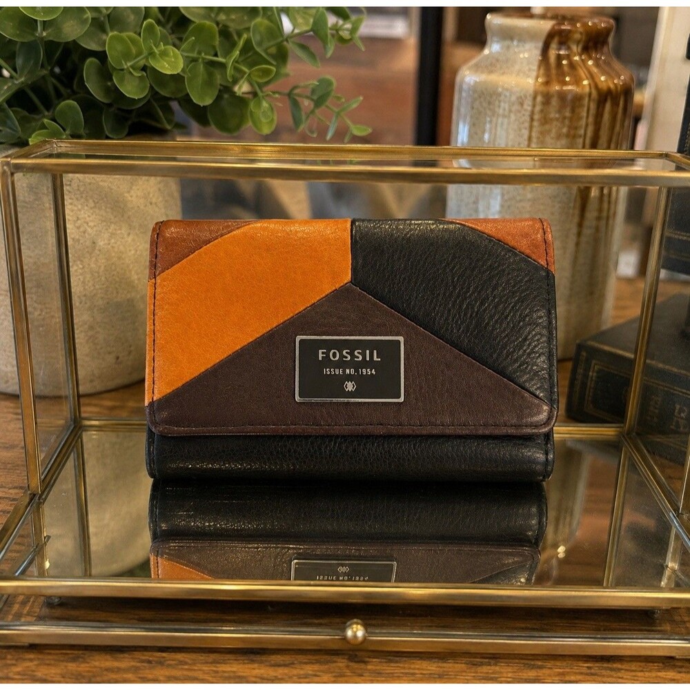 Fossil Women's Leather Wallet Brown/ Multi-Colored Vintage Style Y2K Organizer